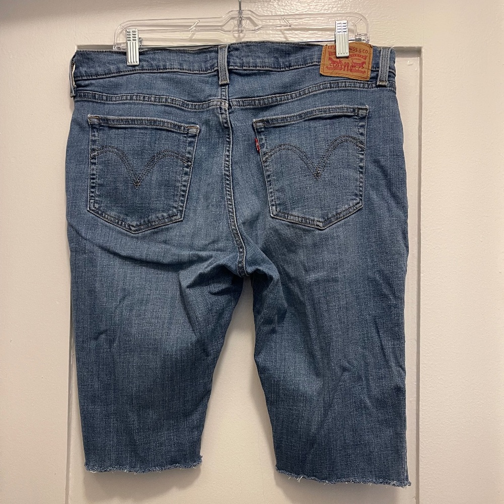 Levi's Jeans Red Tag Cut Off Shorts - Size 32